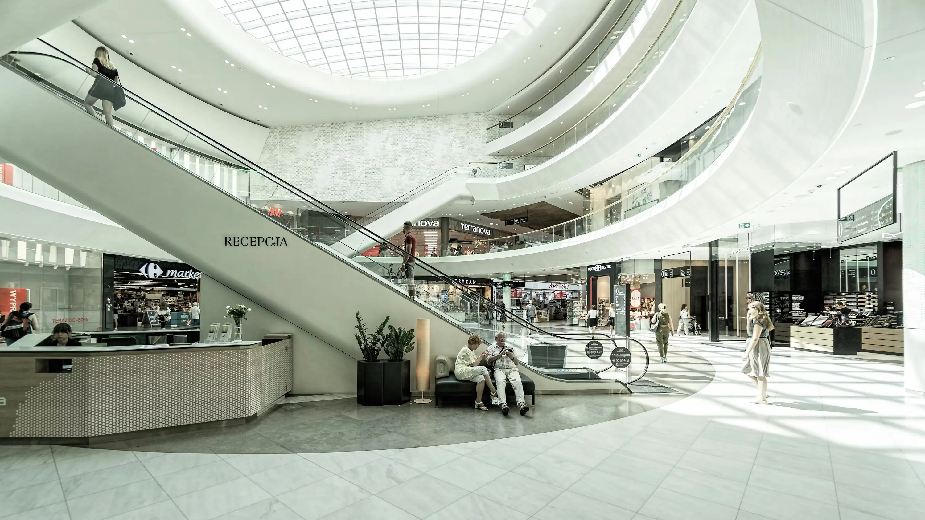 Retail & Shopping Malls Background Image